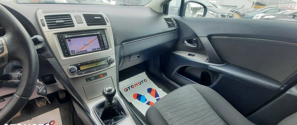Toyota Avensis cena 25900 przebieg: 265000, rok produkcji 2011 z Łomża małe 211